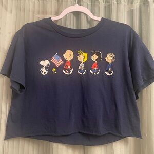 Peanuts Character Snoopy Women’s Junior Size Large Cropped Shirt